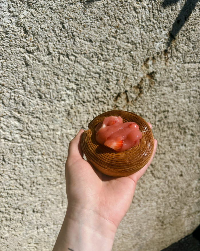 Le Crookie Fraise - Viennoiserie du Mois 