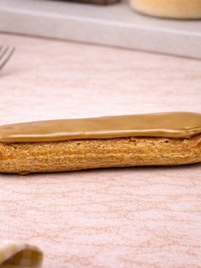 Eclair Café